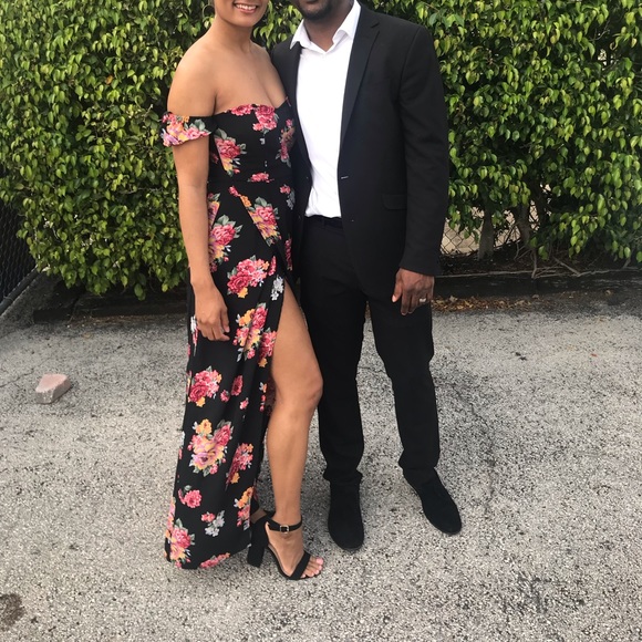Forever 21 Dresses & Skirts - Forever 21 Floral Dress With High Slit